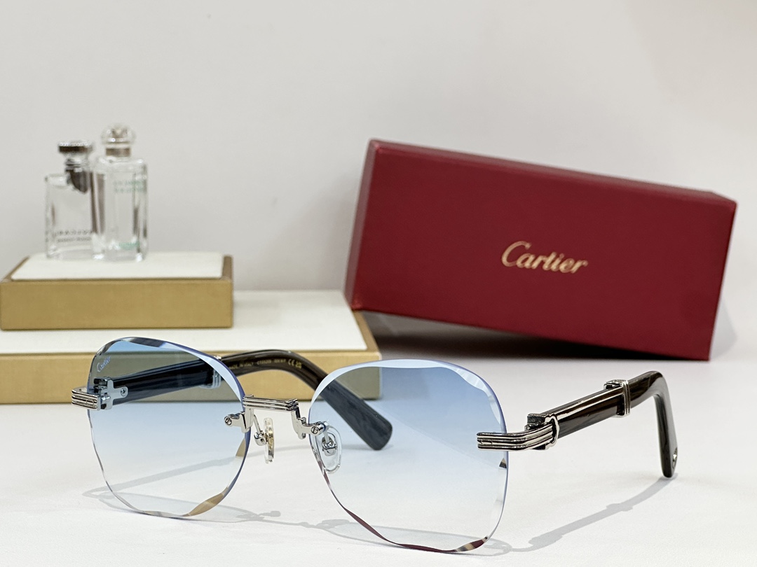  Cartier
MOD：CT0520S
Size：60口19 145
