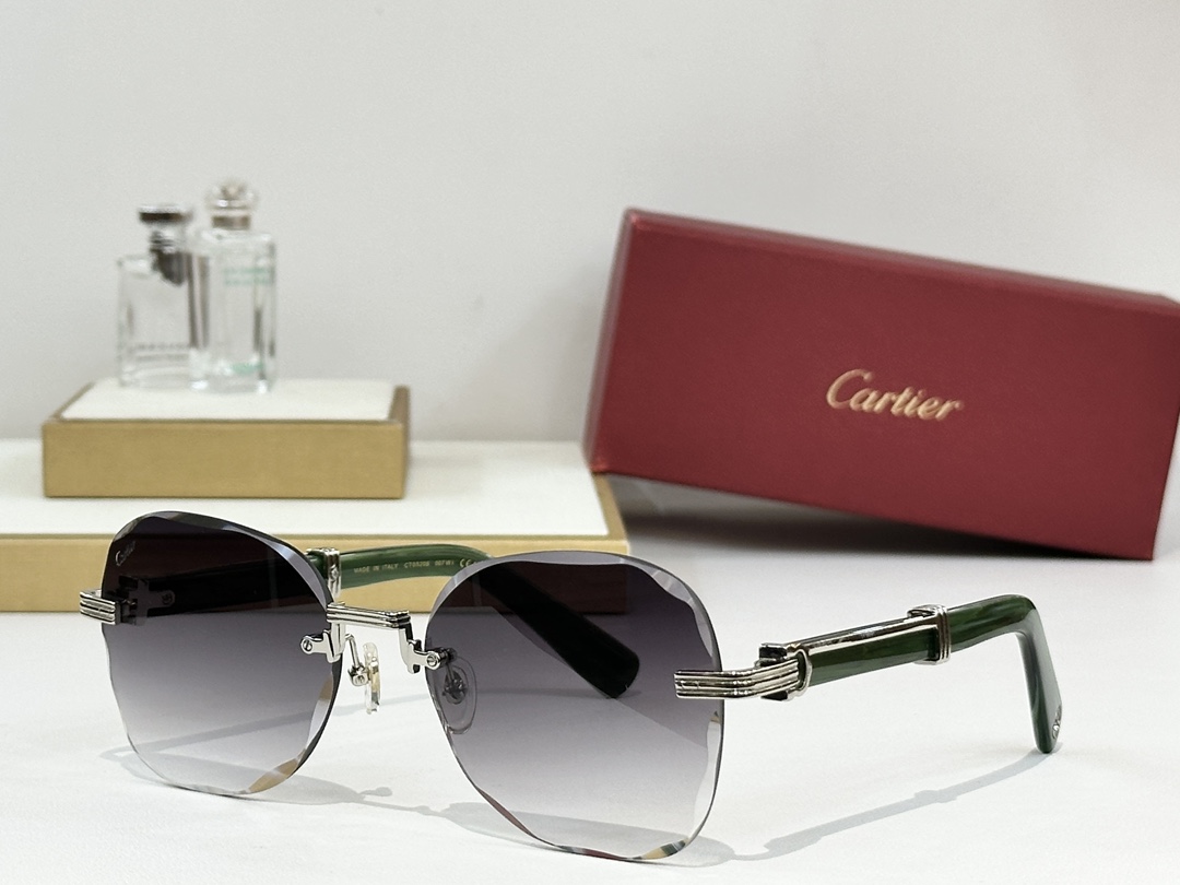  Cartier
MOD：CT0520S
Size：60口19 145
