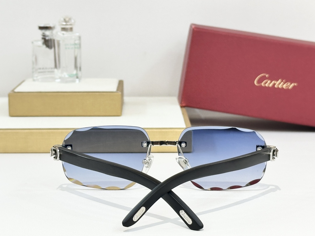  Cartier
MOD：CT0526S
Size：59口17 140
