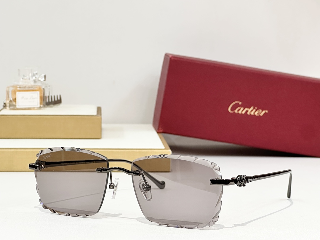 Cartier
MOD：CT01594LO
Size：57口17 142
 
变色