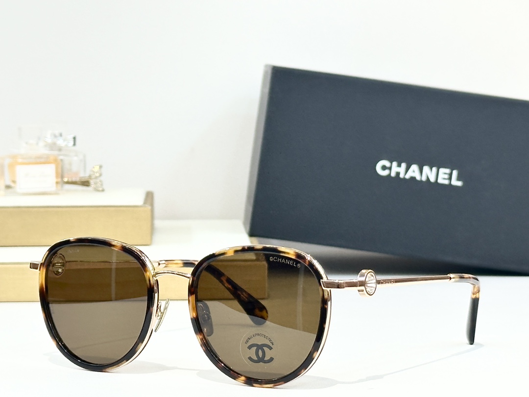  CHANEL
MOD：CH2220
Size：51口23 142
