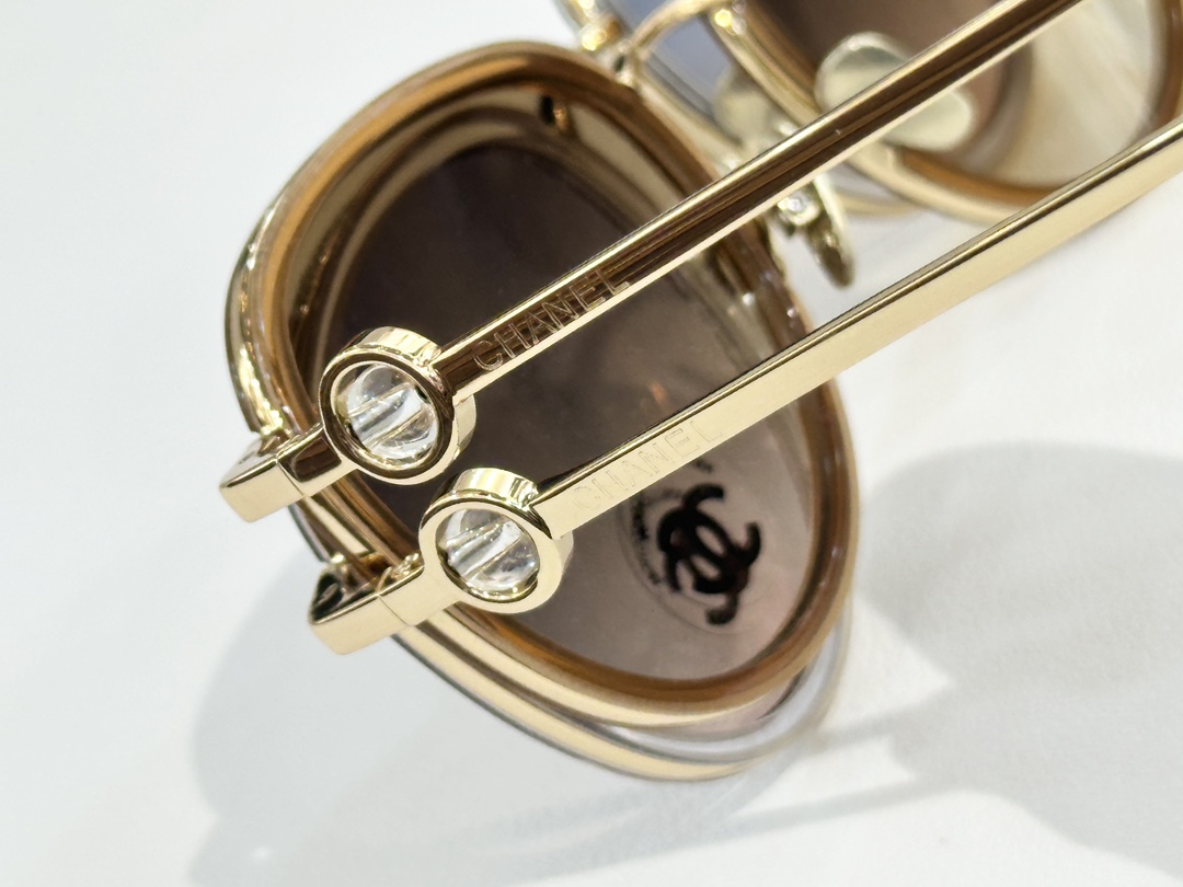  CHANEL
MOD：CH2220
Size：51口23 142
