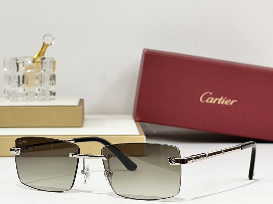 Cartier
MODCT0167O
Size57-18-145
 
变色：