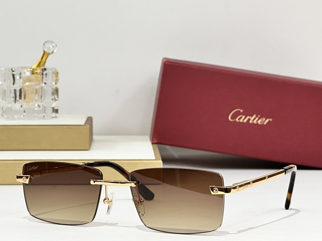 Cartier
MODCT0167O
Size57-18-145
 
变色：