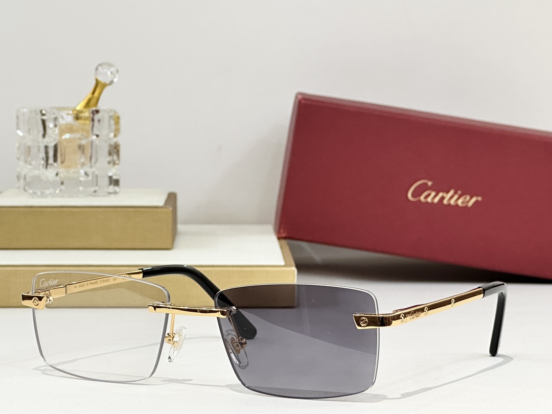 Cartier
MODCT0167O
Size57-18-145
 
变色：