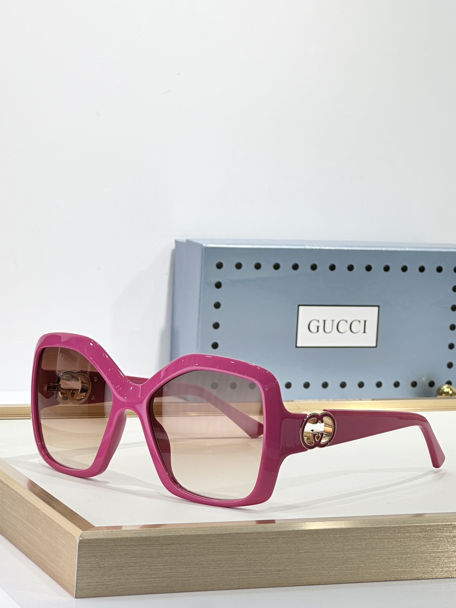  GUCC*
MODEL：GG2015S
SIZE：57口16-145
