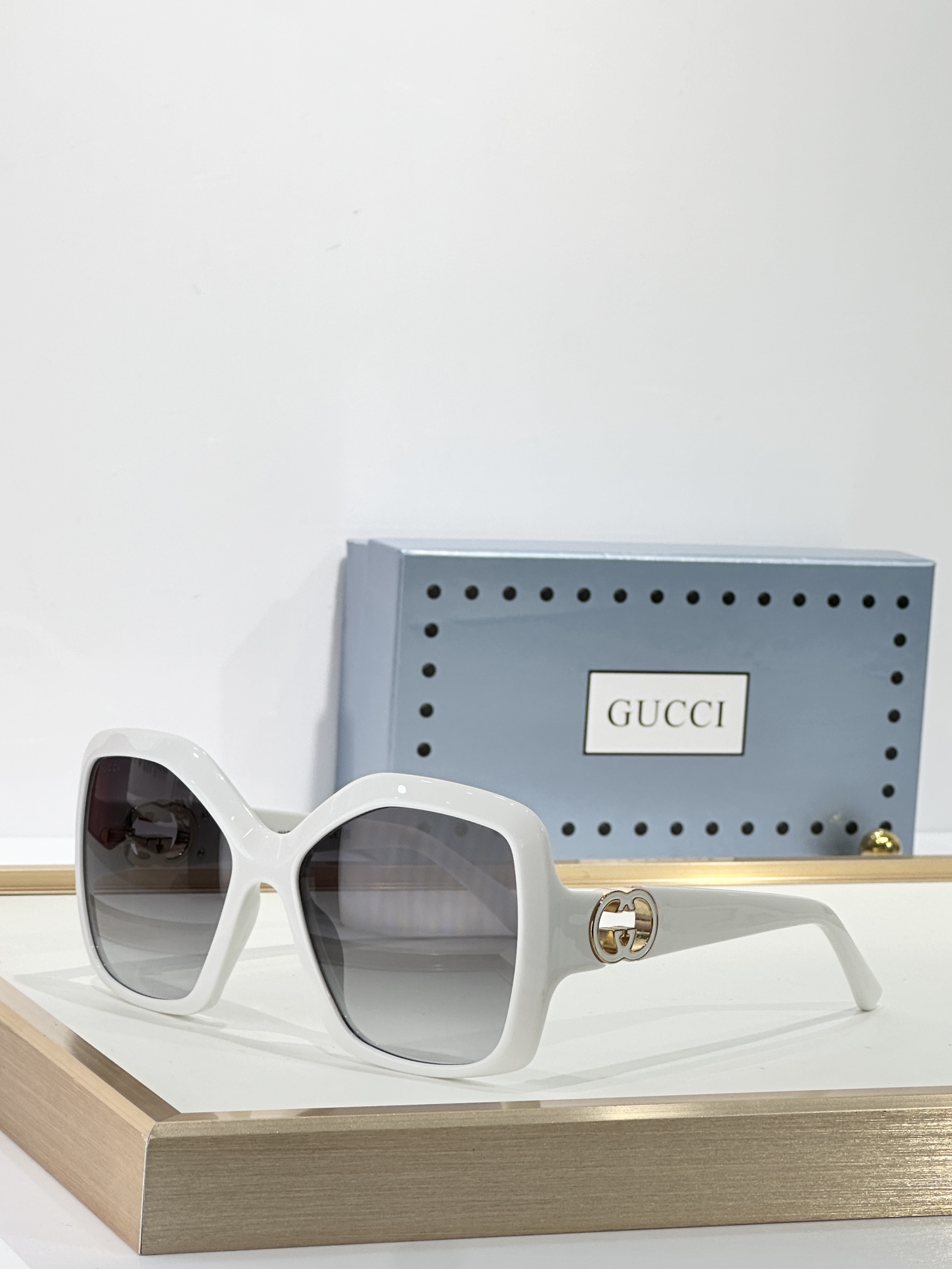  GUCC*
MODEL：GG2015S
SIZE：57口16-145
