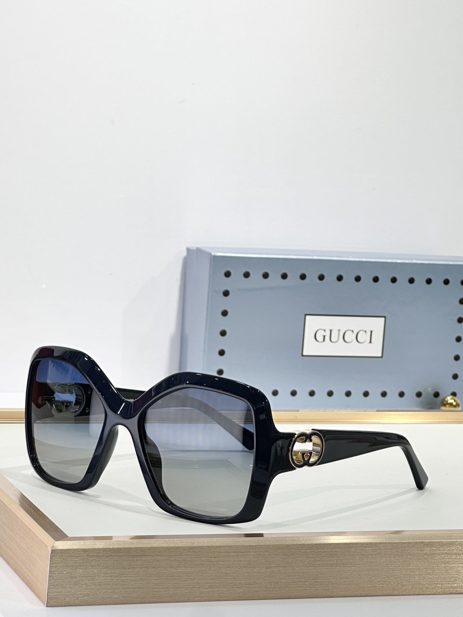  GUCC*
MODEL：GG2015S
SIZE：57口16-145
