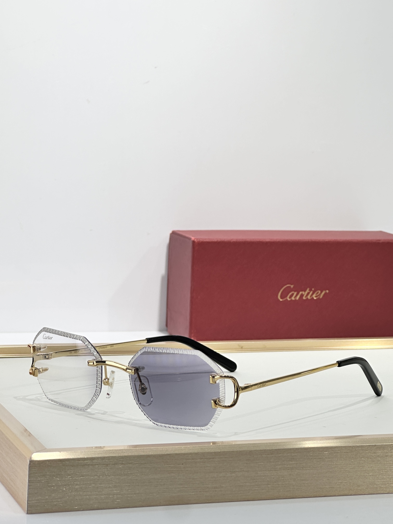  Cartie*
MODEL：CT0092O
SIZE：55口18-135

