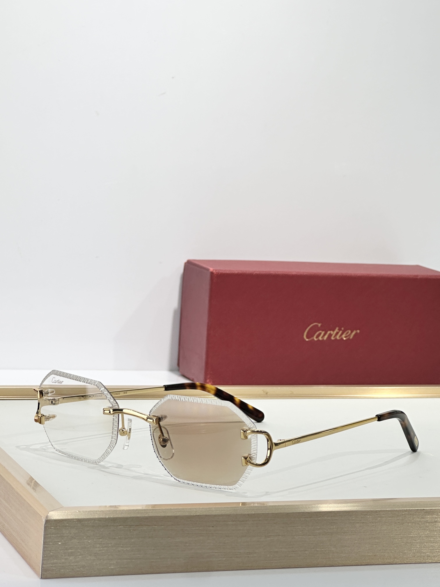  Cartie*
MODEL：CT0092O
SIZE：55口18-135
