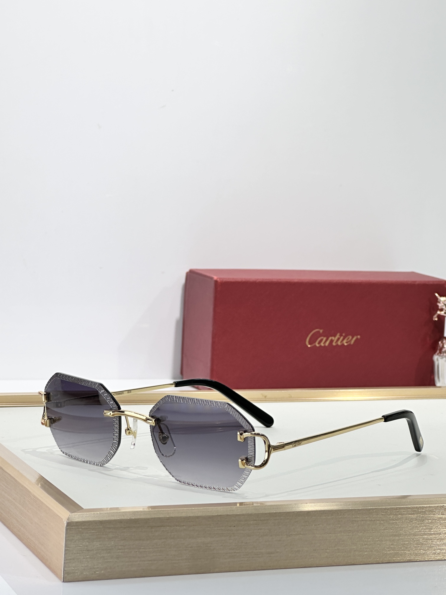  Cartie*
MODEL：CT0092O
SIZE：55口18-135
