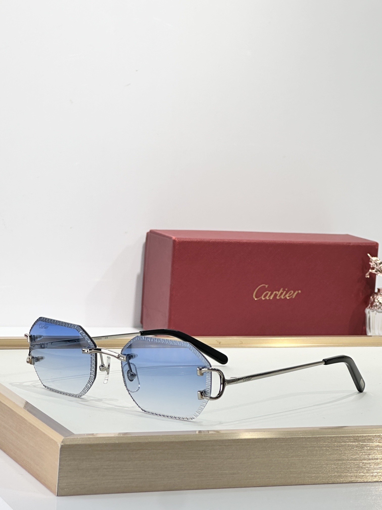  Cartie*
MODEL：CT0092O
SIZE：55口18-135

