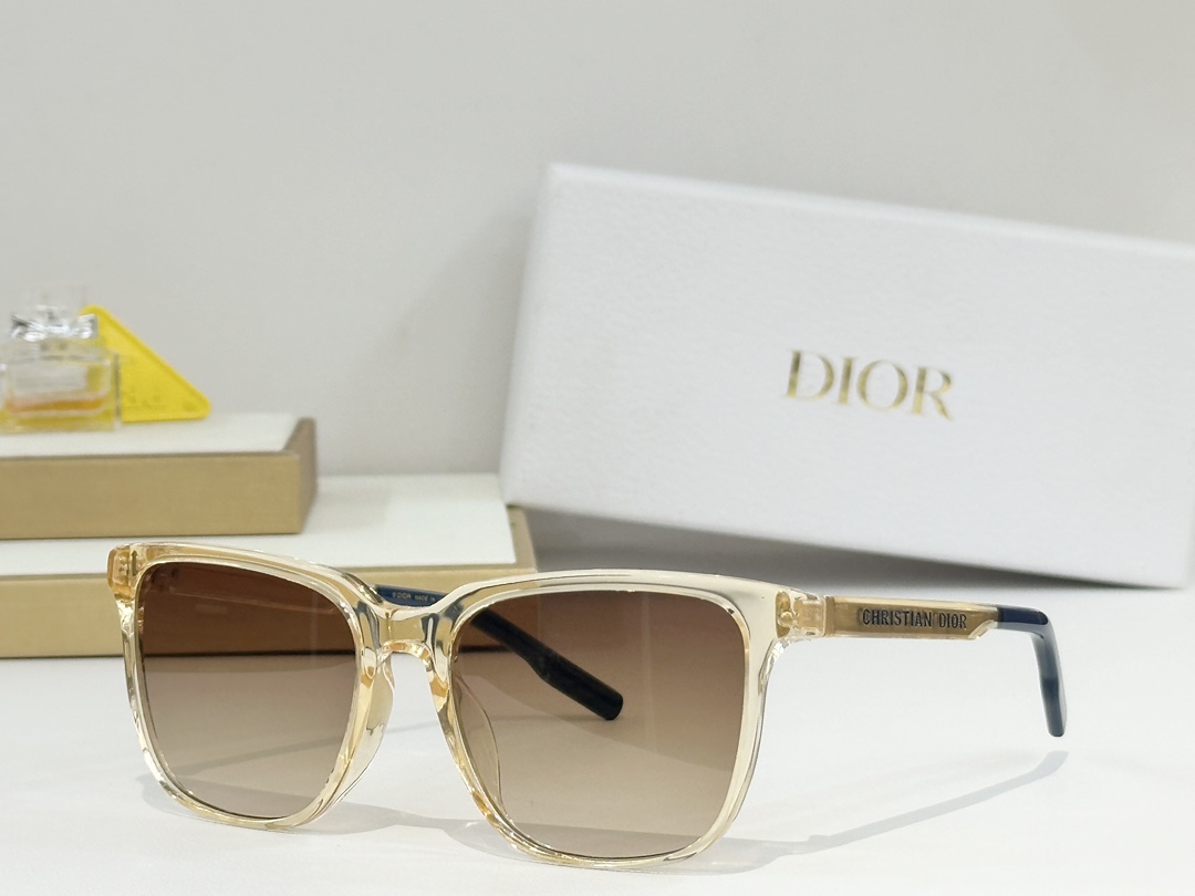  DIOR
MOD：DiorTag SU
Size：54口19 145
