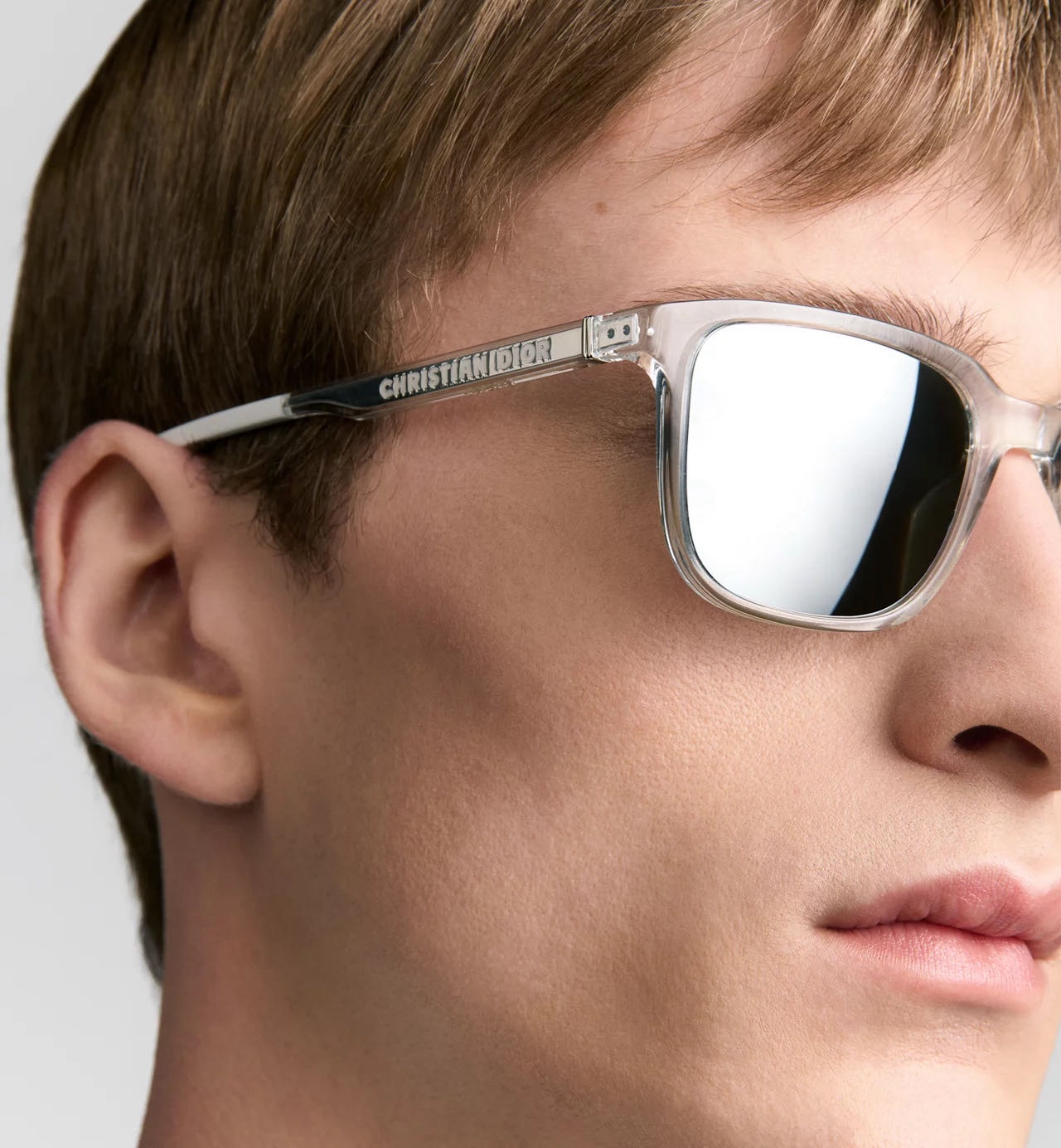  DIOR
MOD：DiorTag SU
Size：54口19 145
