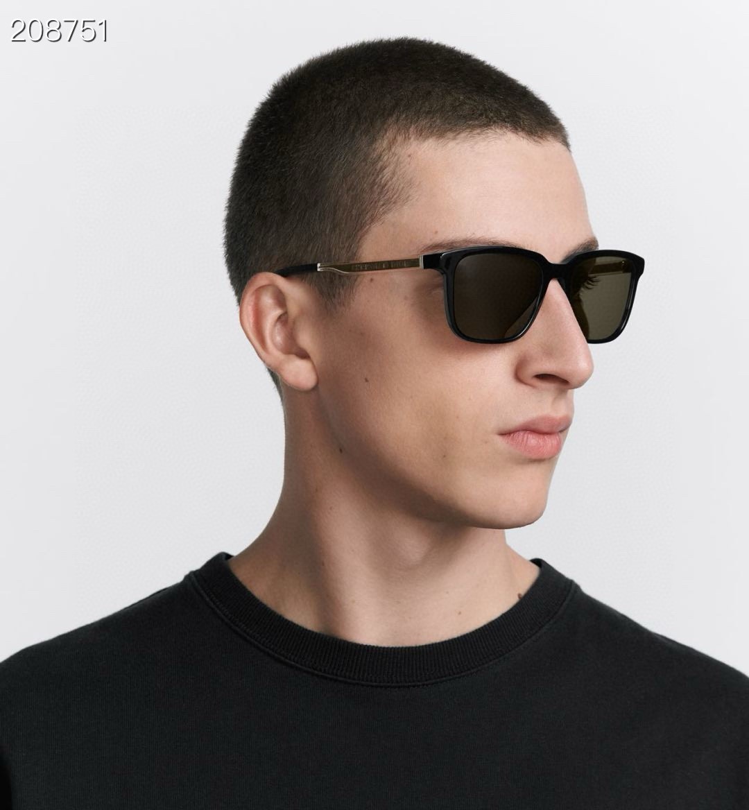 DIOR
MOD：DiorTag SU
Size：54口19 145
