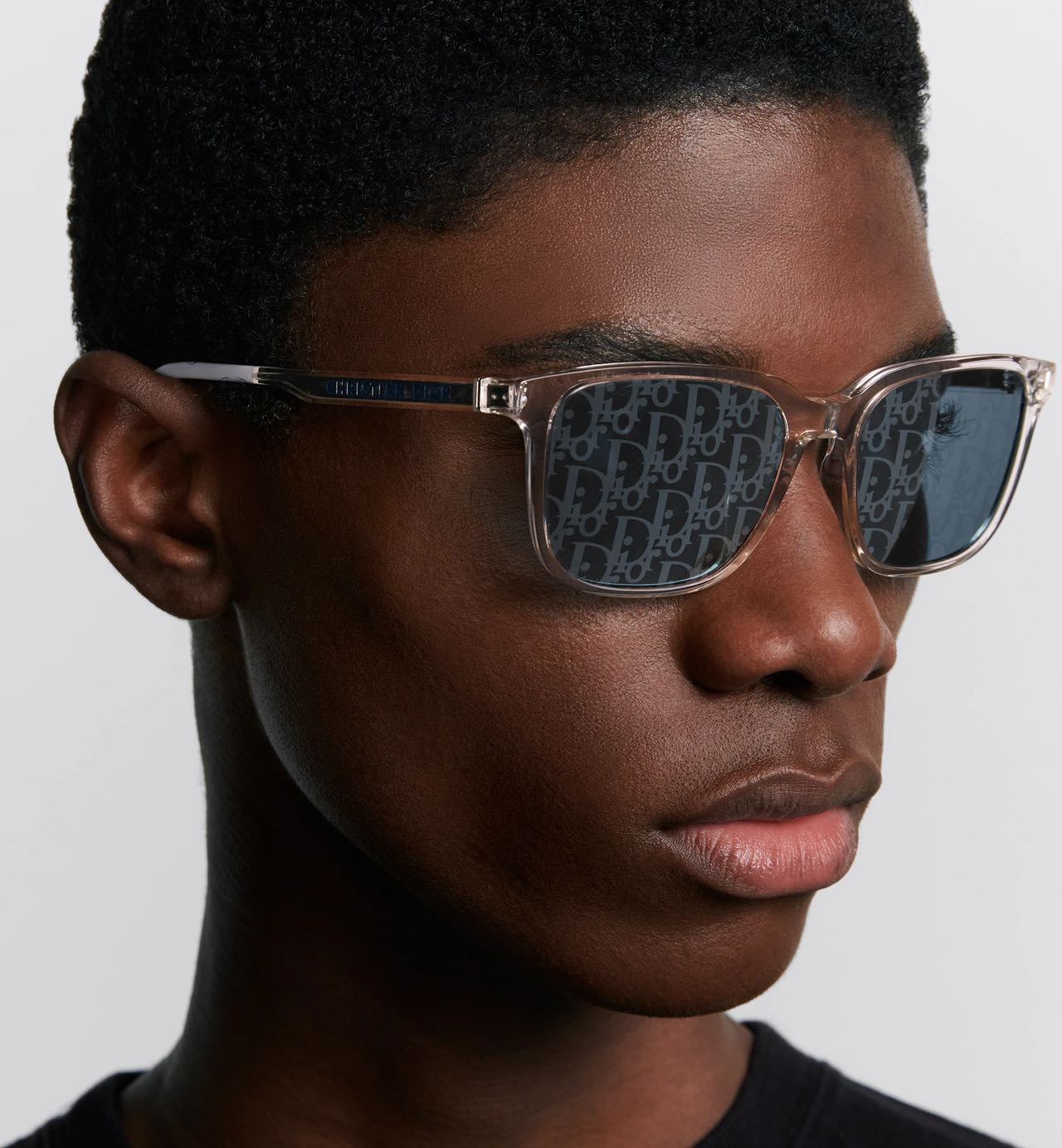 DIOR
MOD：DiorTag SU
Size：54口19 145
