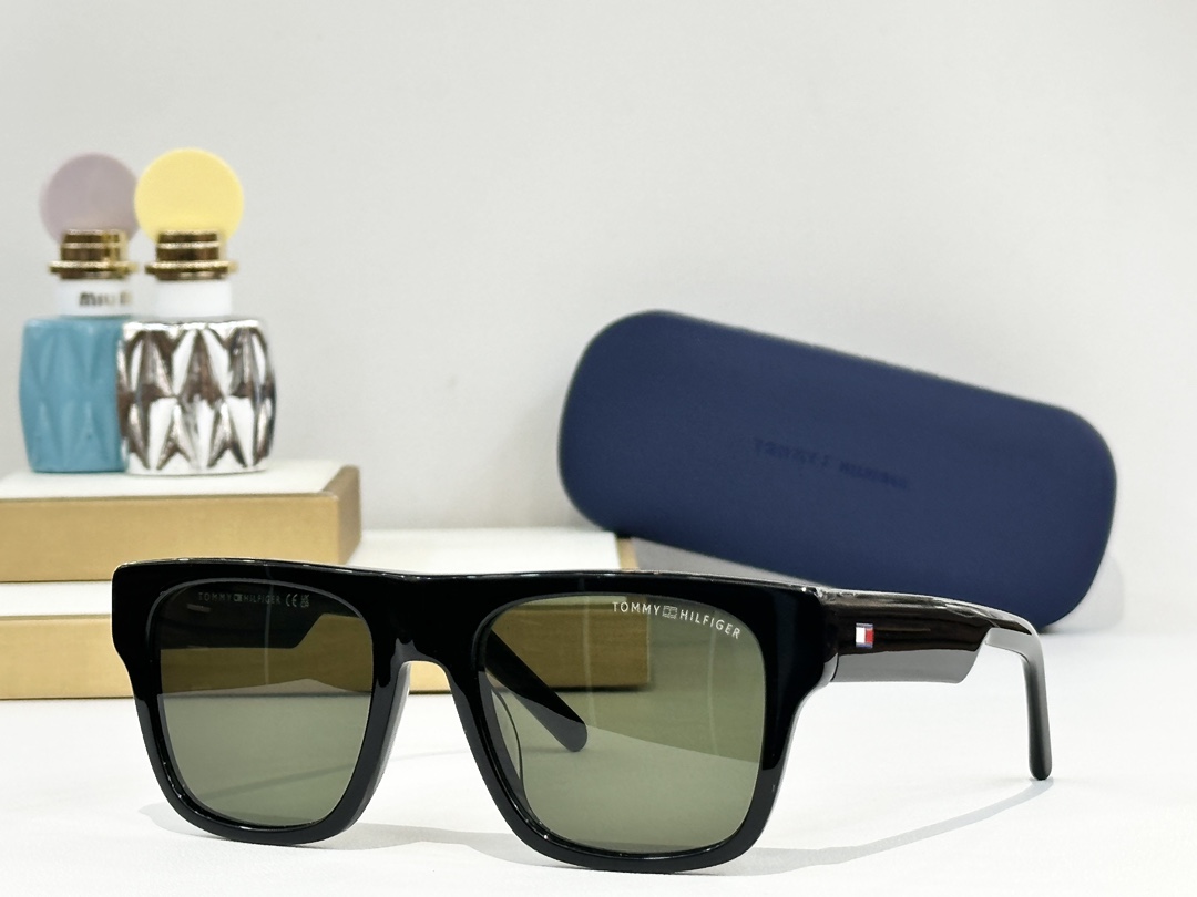  TOMMY HILFIGER
MOD：TH1976/S
Size：52口19 145

