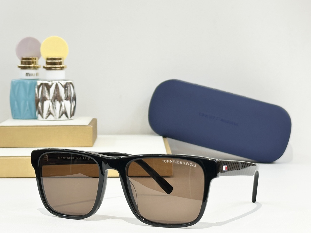  TOMMY HILFIGER
MOD：TH2144/S
Size：54口19 145
