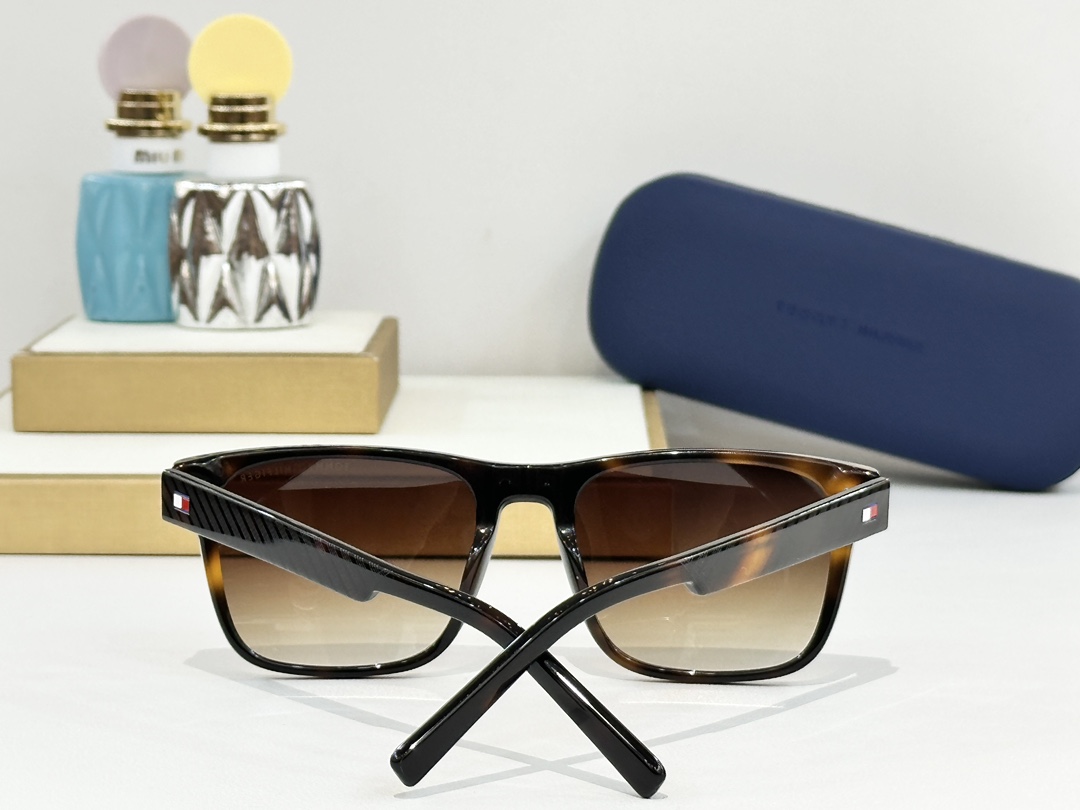  TOMMY HILFIGER
MOD：TH2144/S
Size：54口19 145
