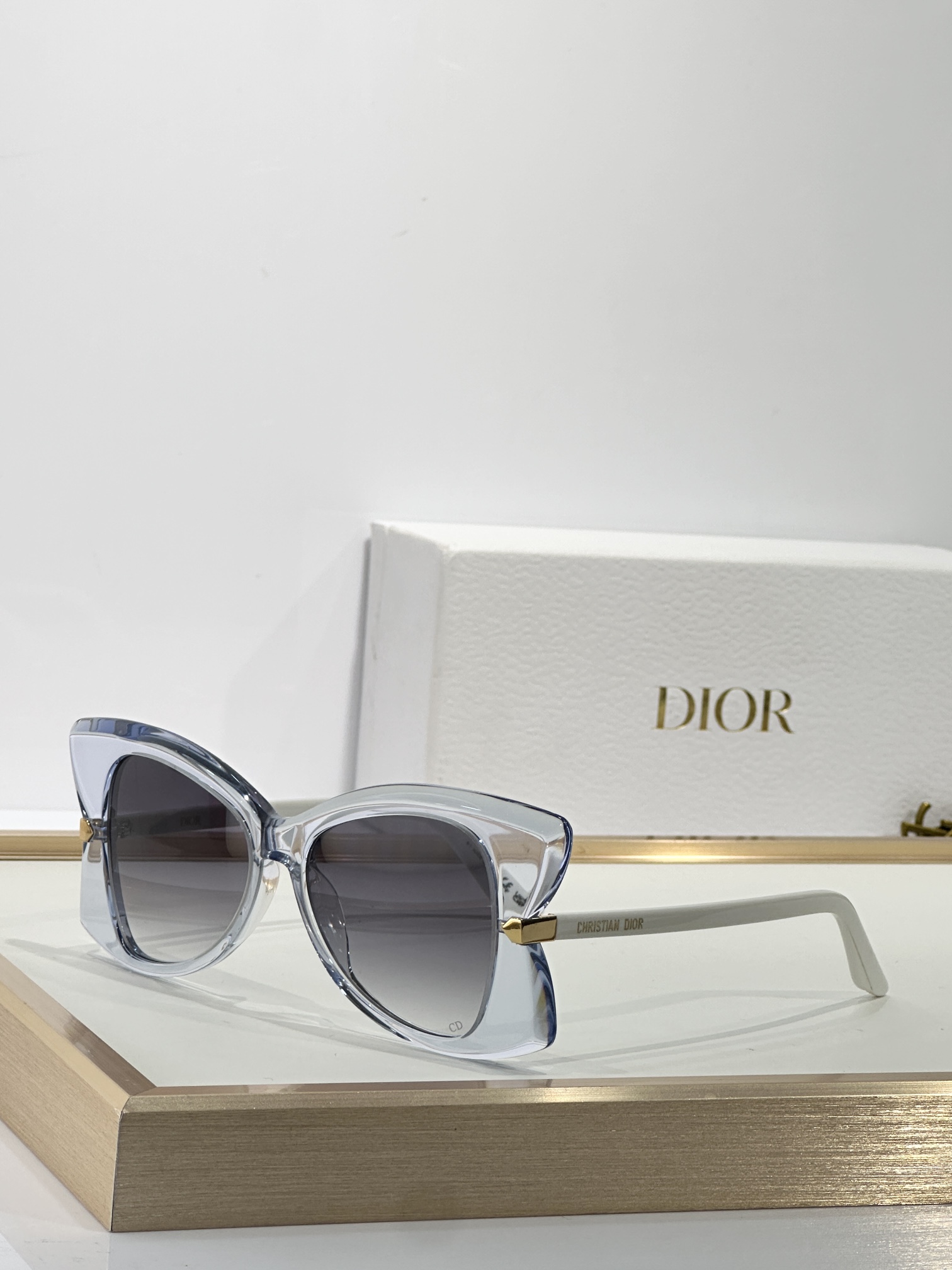  DIOR
MOD：DiorButterfly S11
Size：51口16 145
