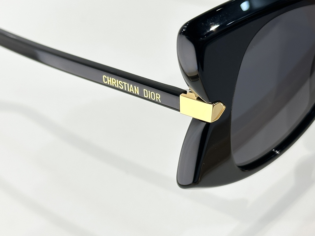  DIOR
MOD：DiorButterfly S11
Size：51口16 145
