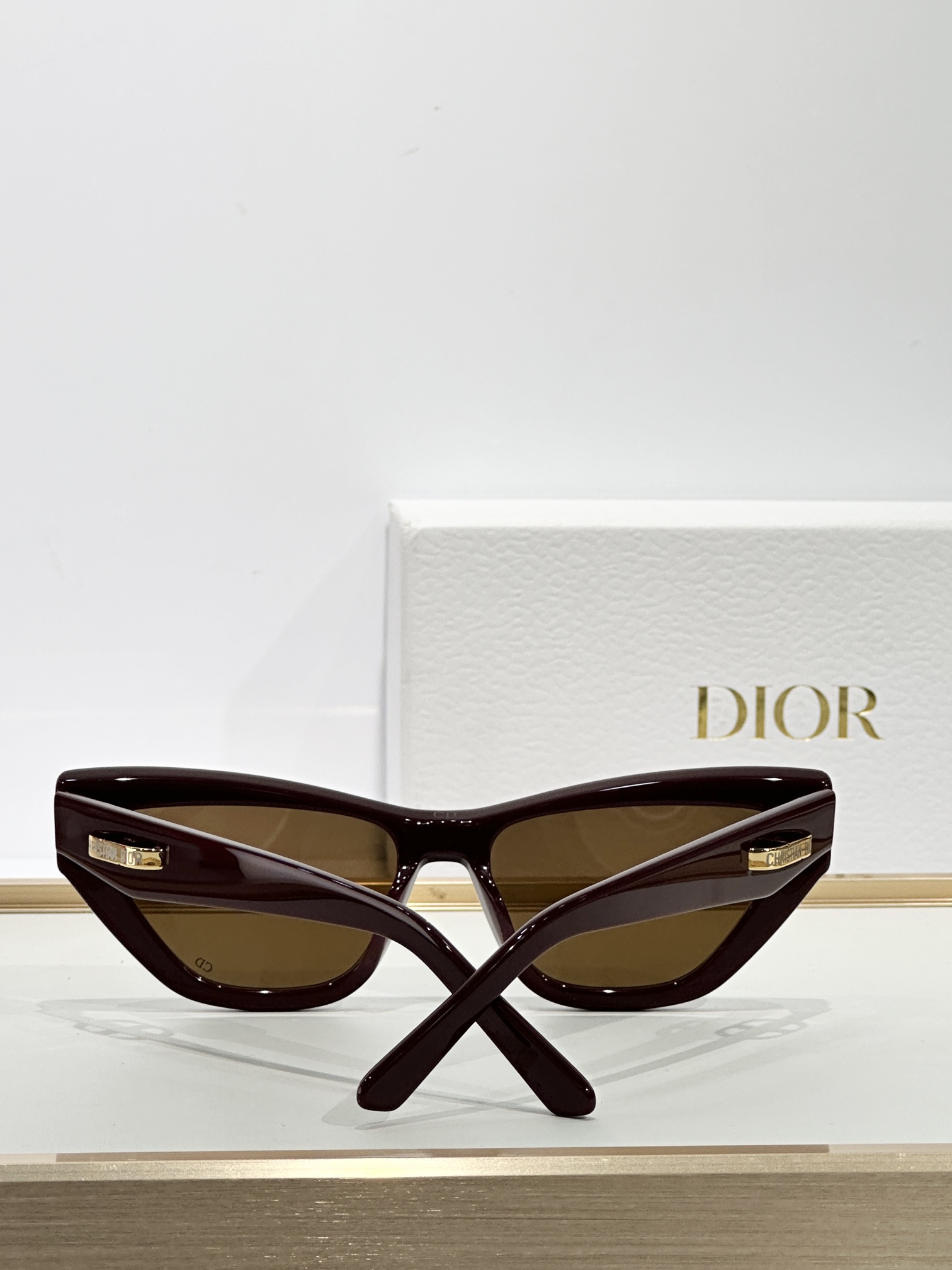  DIOR
MOD：CDiorB6l
Size：56口16 140

