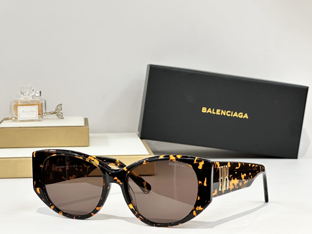  BALENCIAGA 
MOD：BB0455S
size54口21-145

