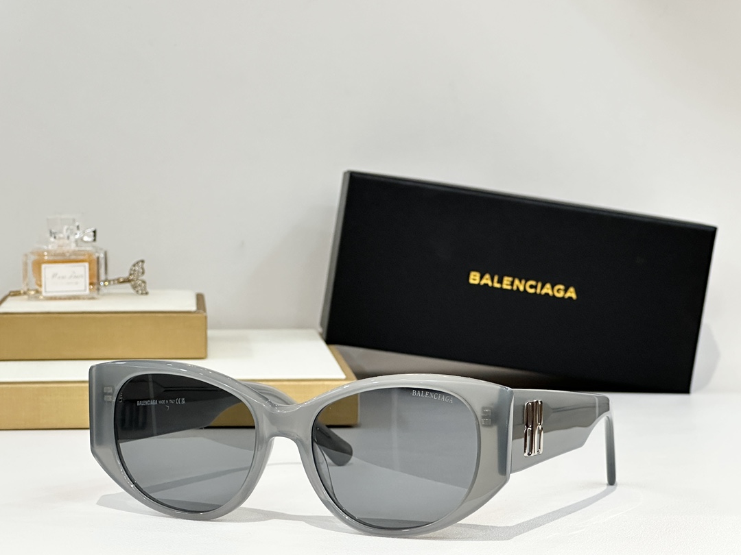  BALENCIAGA 
MOD：BB0455S
size54口21-145

