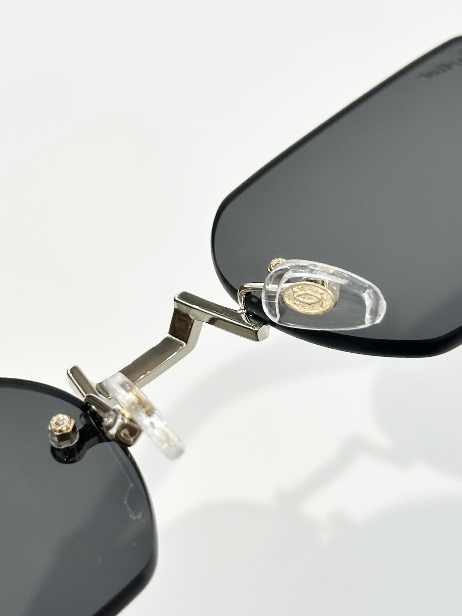  Cartier
MOD：CT0362S
SIZE54口21-145
