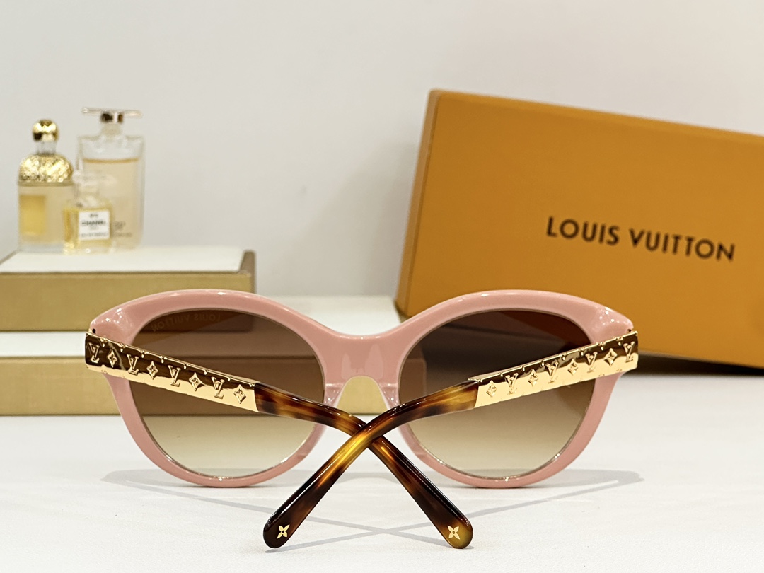  LOUIS VUITTON*
Mod：Z1857E
Size：55-19-145

