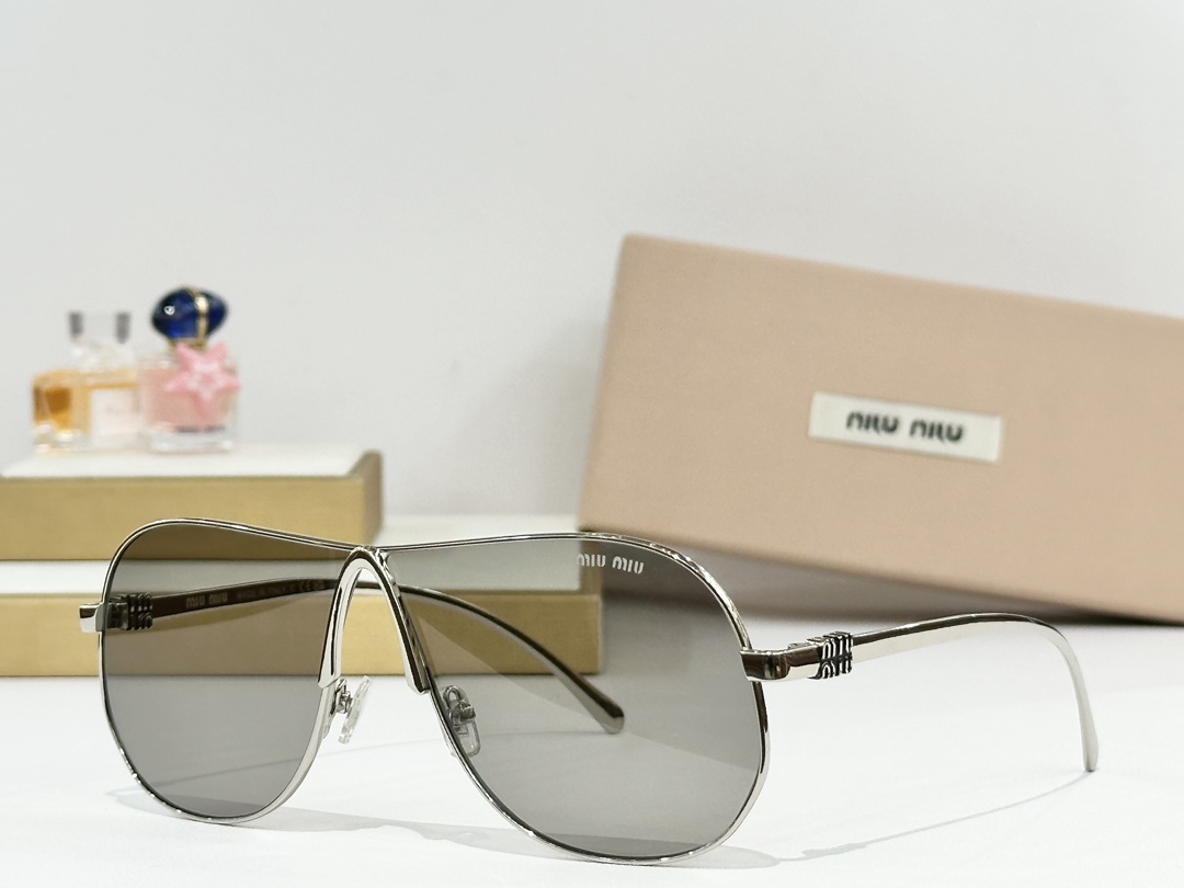  MIU MI*
MOD：MU A623S
Size：63口7 145
