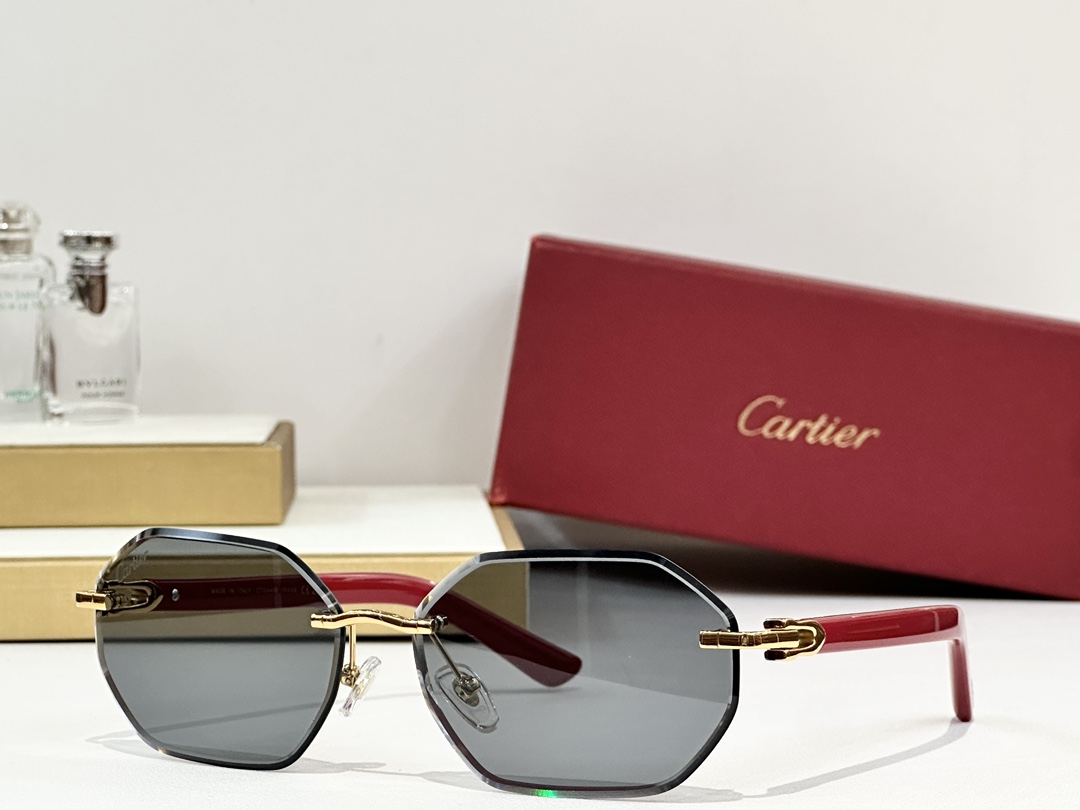  Cartier
Mod：CT0440
Size：61-13-145
