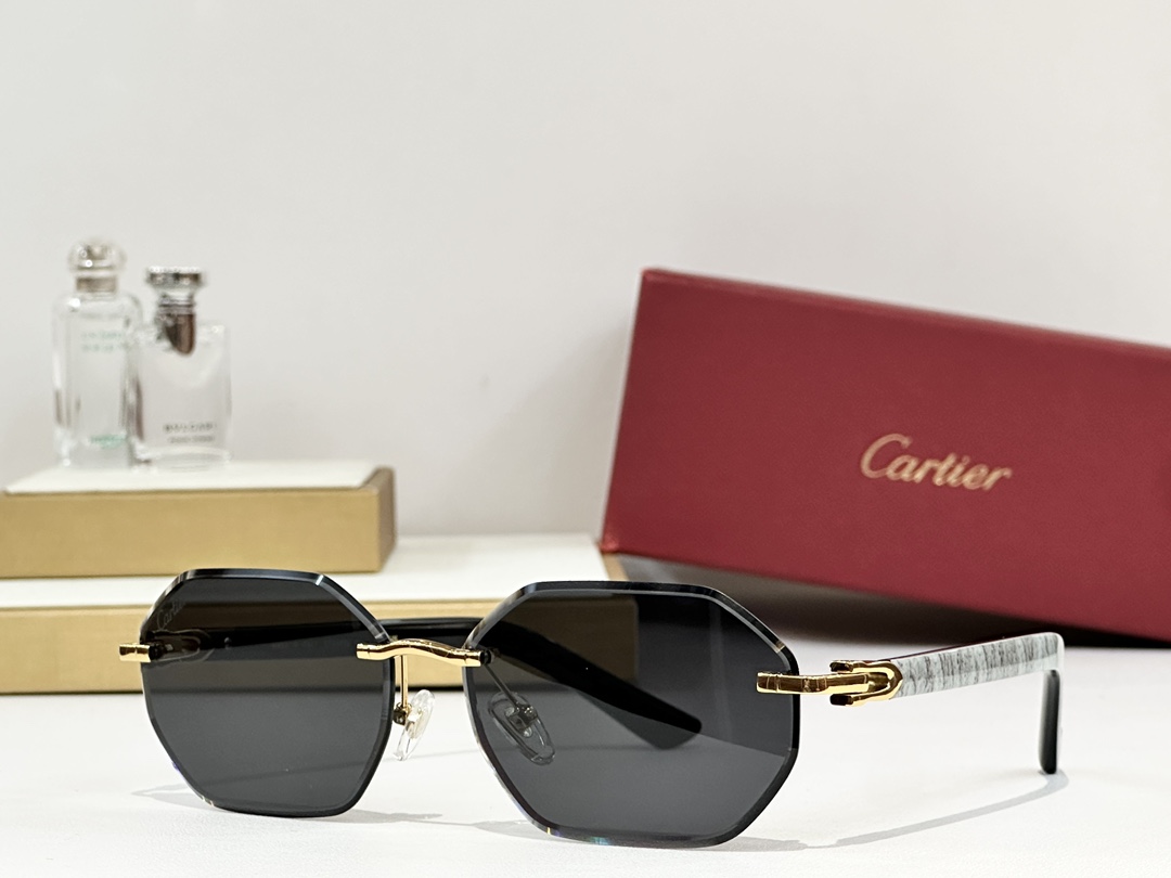  Cartier
Mod：CT0440
Size：61-13-145
