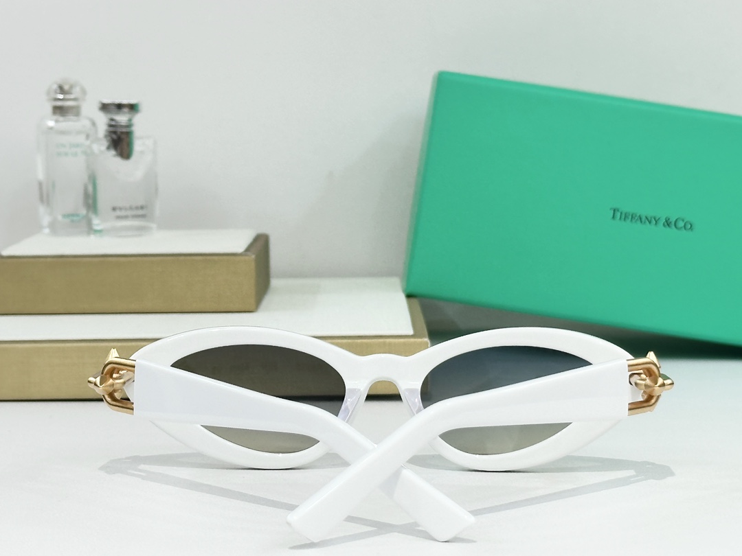  Tiffany
Mod：TF5030
Size：52-19-138

