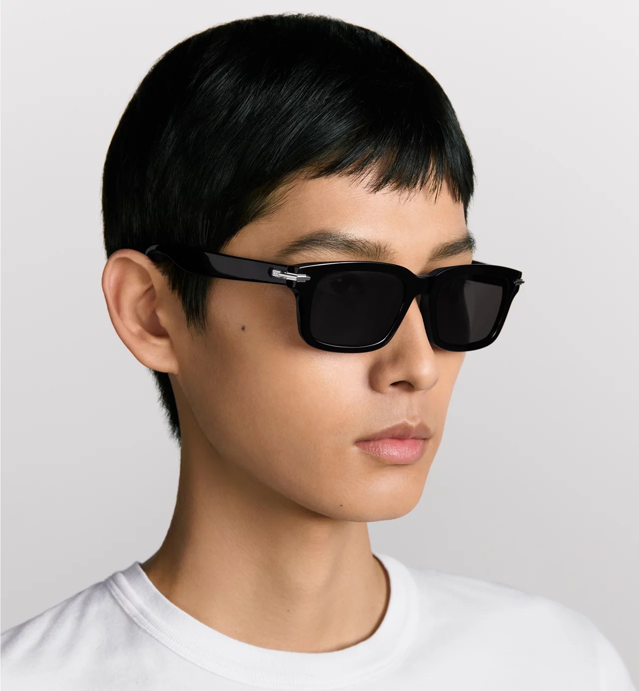  DIOR
MOD：DiorBlackSuitS16F
Size：53口20 145
