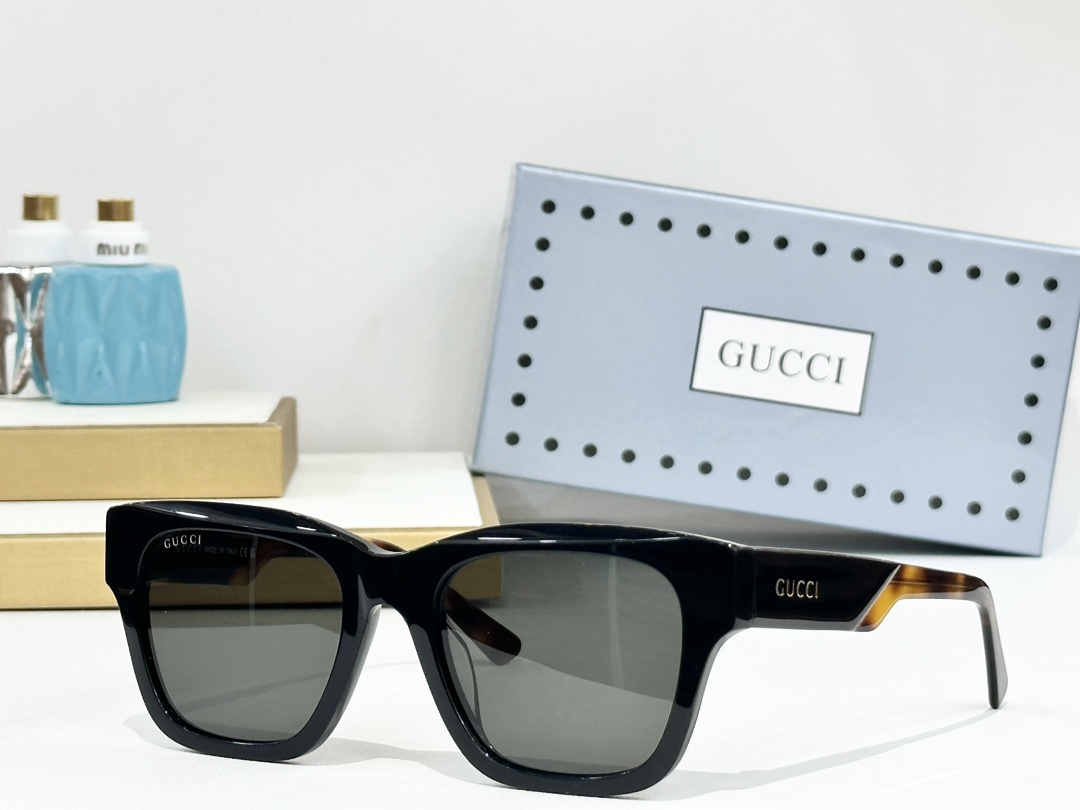  GUCC*
MODEL：GG1669S
SIZE：52口21-145
