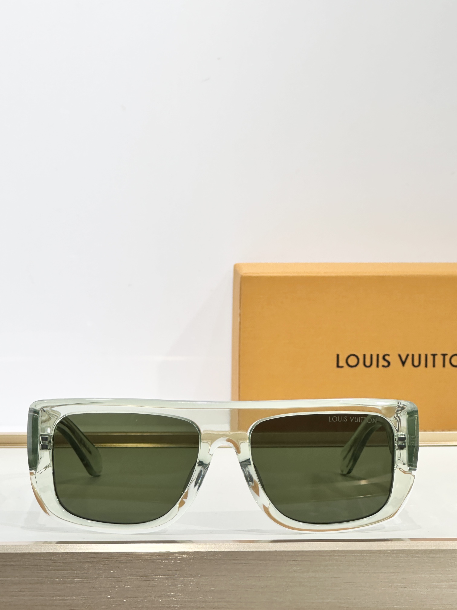  LOUIS VUITTO*
MOD：Z2872U
SIZE：55口18-145
