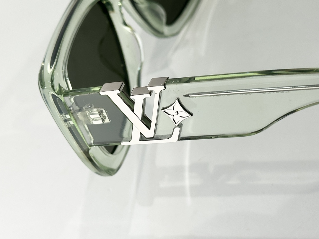  LOUIS VUITTO*
MOD：Z2872U
SIZE：55口18-145
