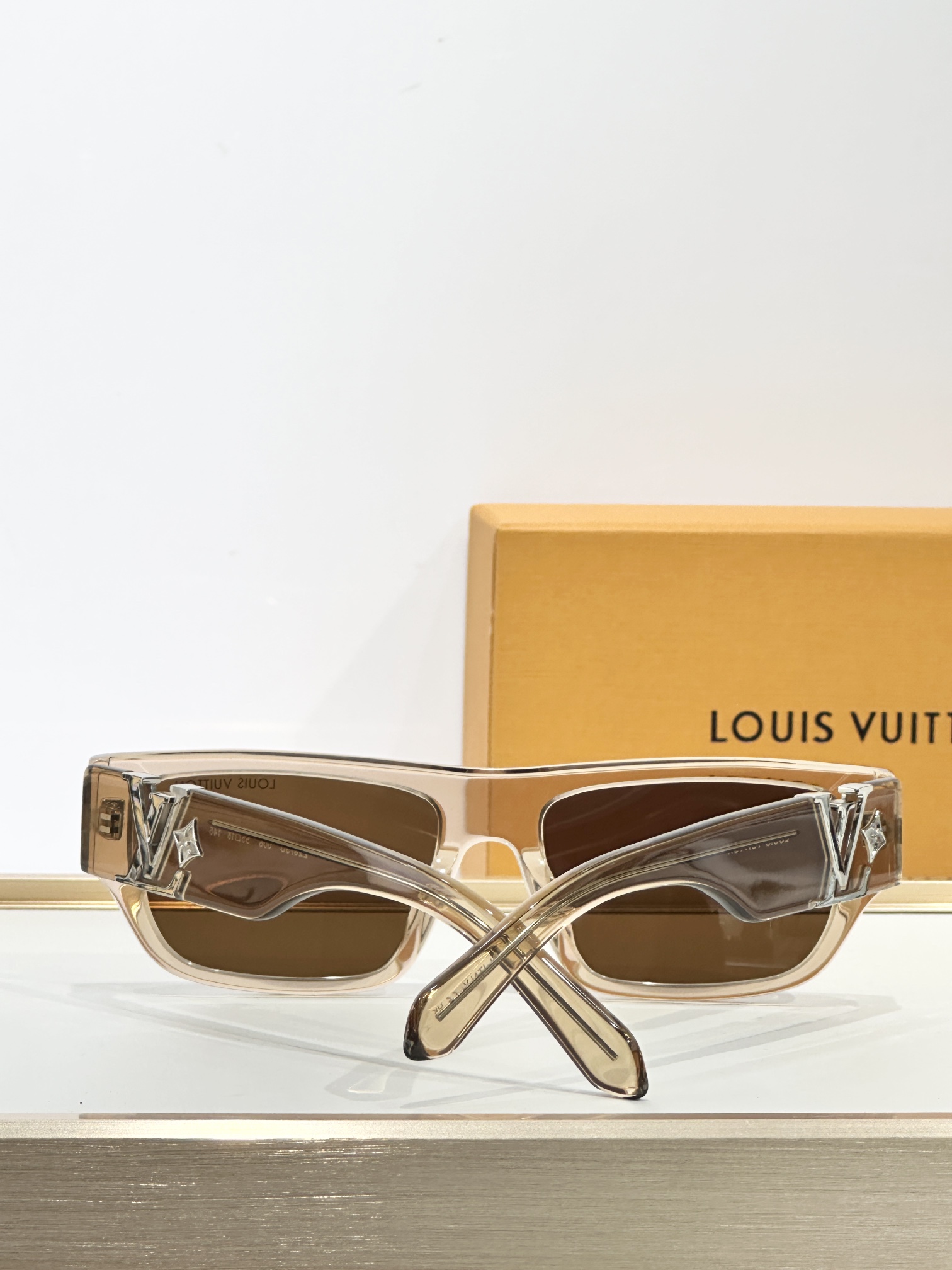  LOUIS VUITTO*
MOD：Z2873U
SIZE：55口18-145
