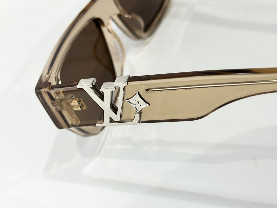 LOUIS VUITTO*MOD：Z2873USIZE：55口18-145