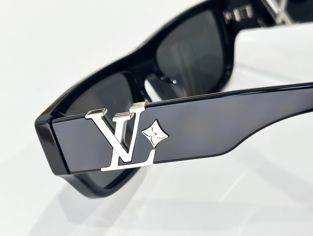  LOUIS VUITTO*
MOD：Z2873U
SIZE：55口18-145
