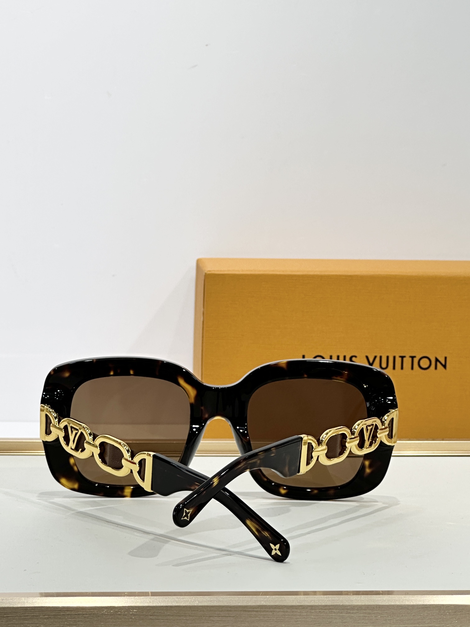 LOUIS VUITTONMODEL：Z2861USIZE：51口22-140