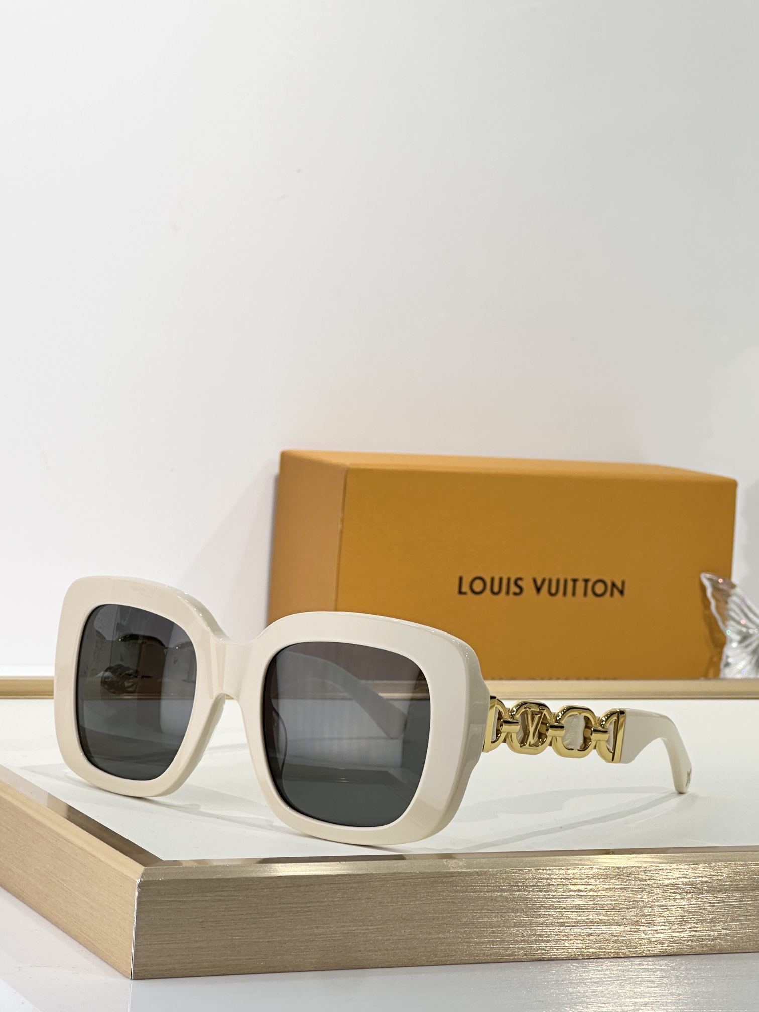 LOUIS VUITTONMODEL：Z2861USIZE：51口22-140