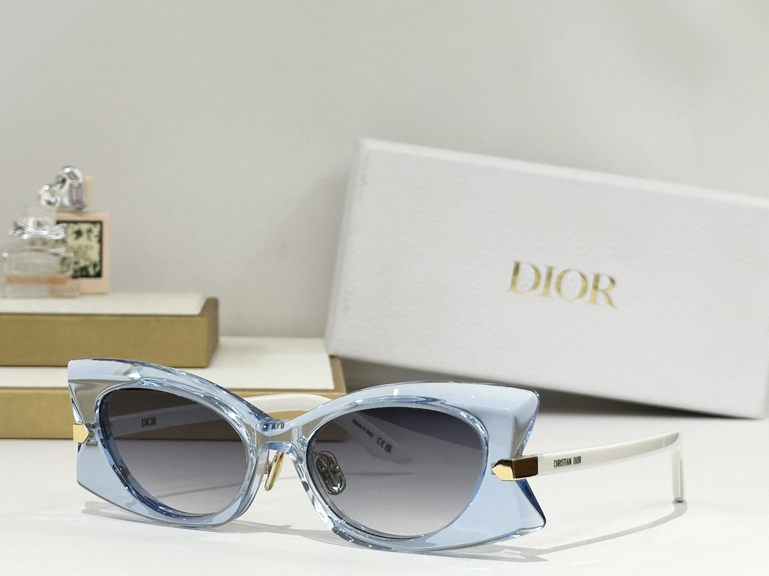  Dior
MODEL：DiorButterfly S2F
SIZE：  54口16-145

