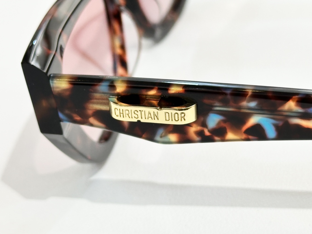  DIOR
MOD：CDior B6IXR
Size：56口16 140
