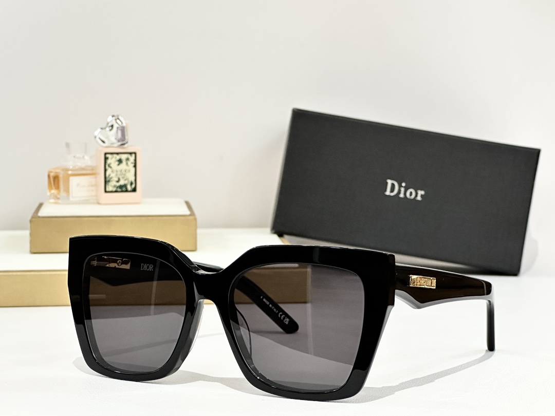  DIOR
MODS5F
Size55口18 145
