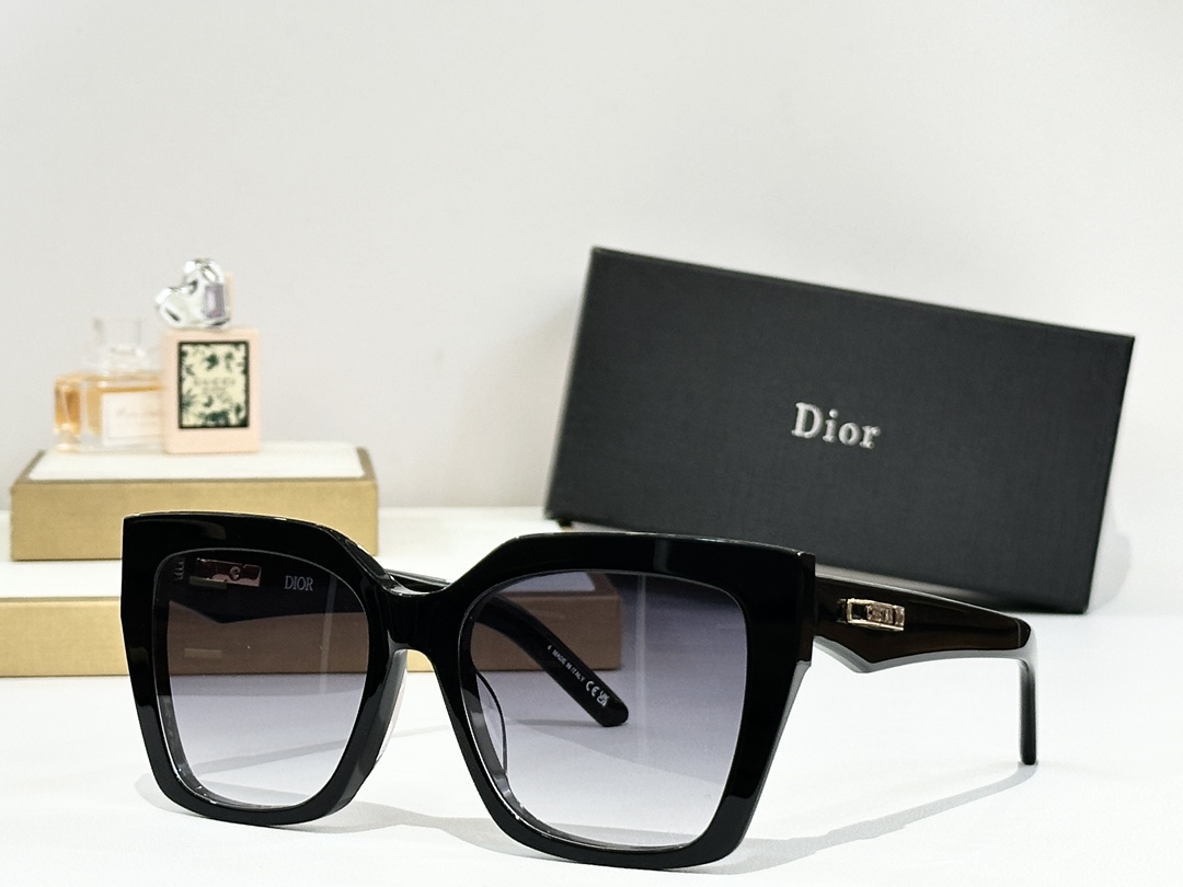  DIOR
MODS5F
Size55口18 145
