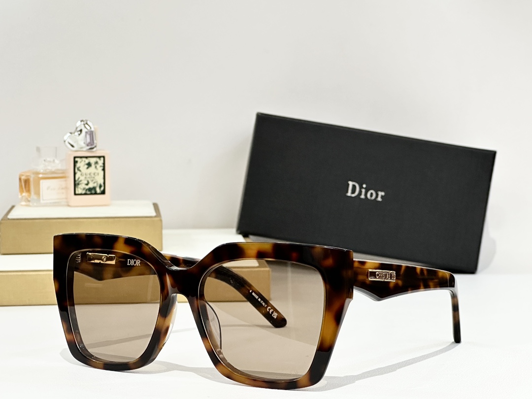  DIOR
MODS5F
Size55口18 145
