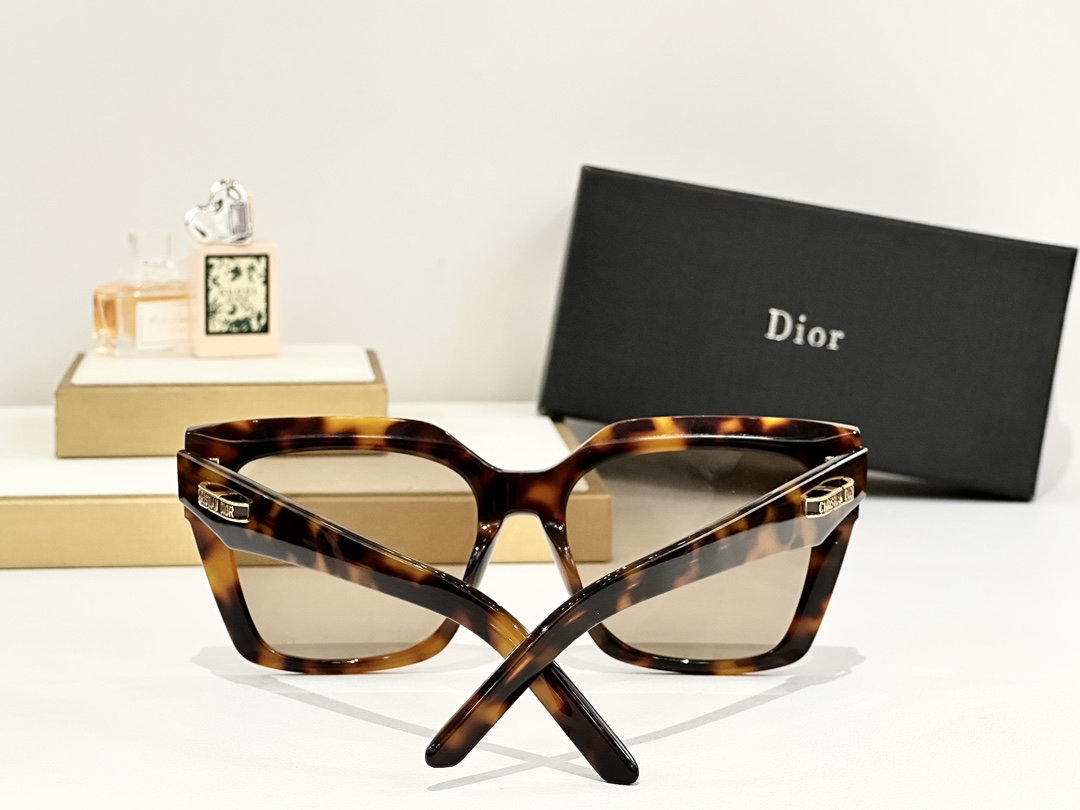 DIOR
MODS5F
Size55口18 145
