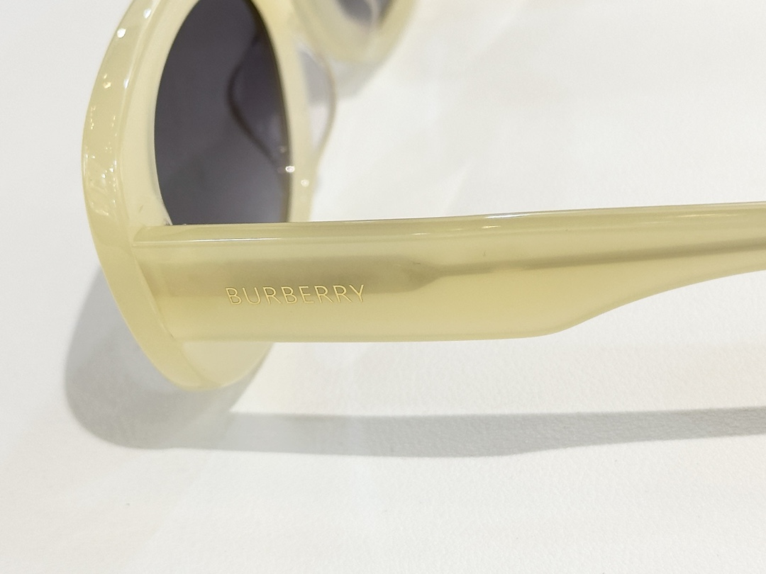  𝘽𝙐𝙍𝘽𝙀𝙍𝙍𝙔
MOD：JB4399
Size：54口19-145
